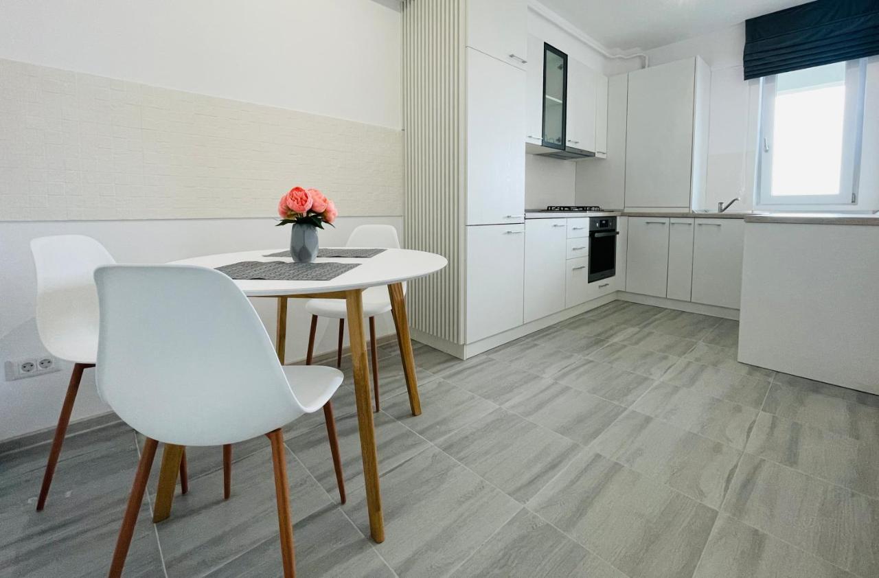 Q Royal Apartment - Palas Center Iasi Exteriér fotografie